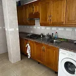 לינה וארוחת בוקר Charming